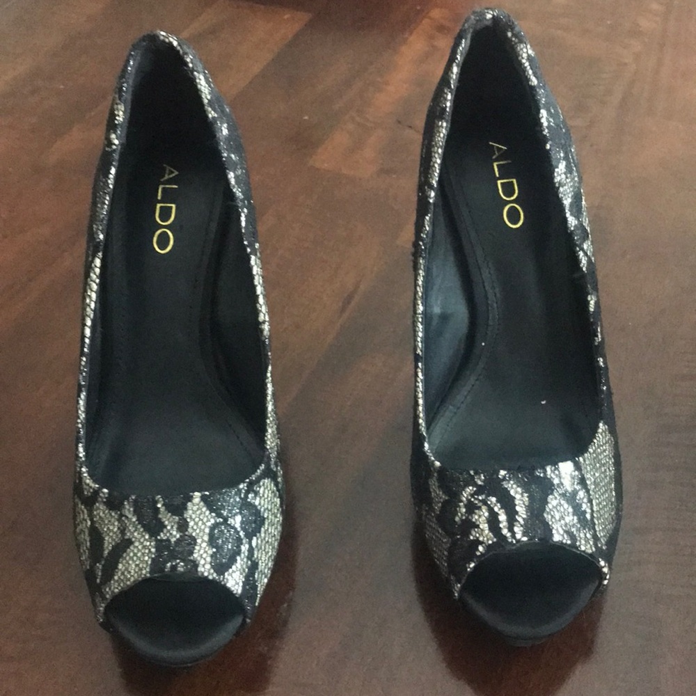 Aldo lace peep toe heels